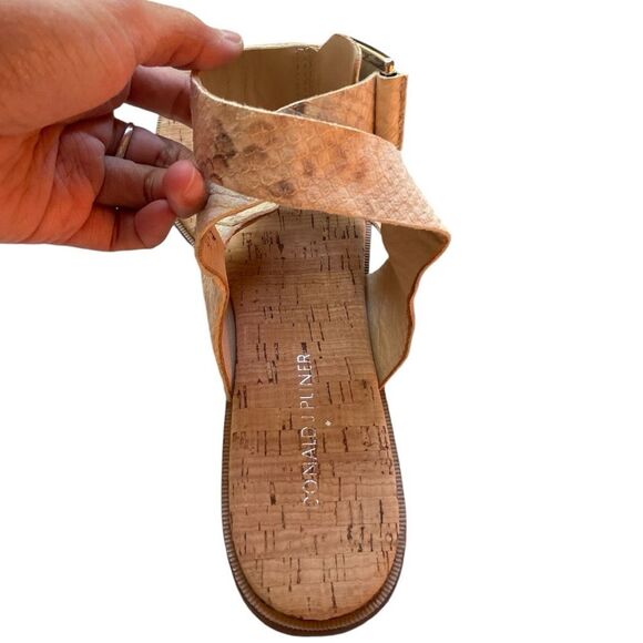 Donald J Pliner natural cork sandals size 7.5" - Picture 9 of 9